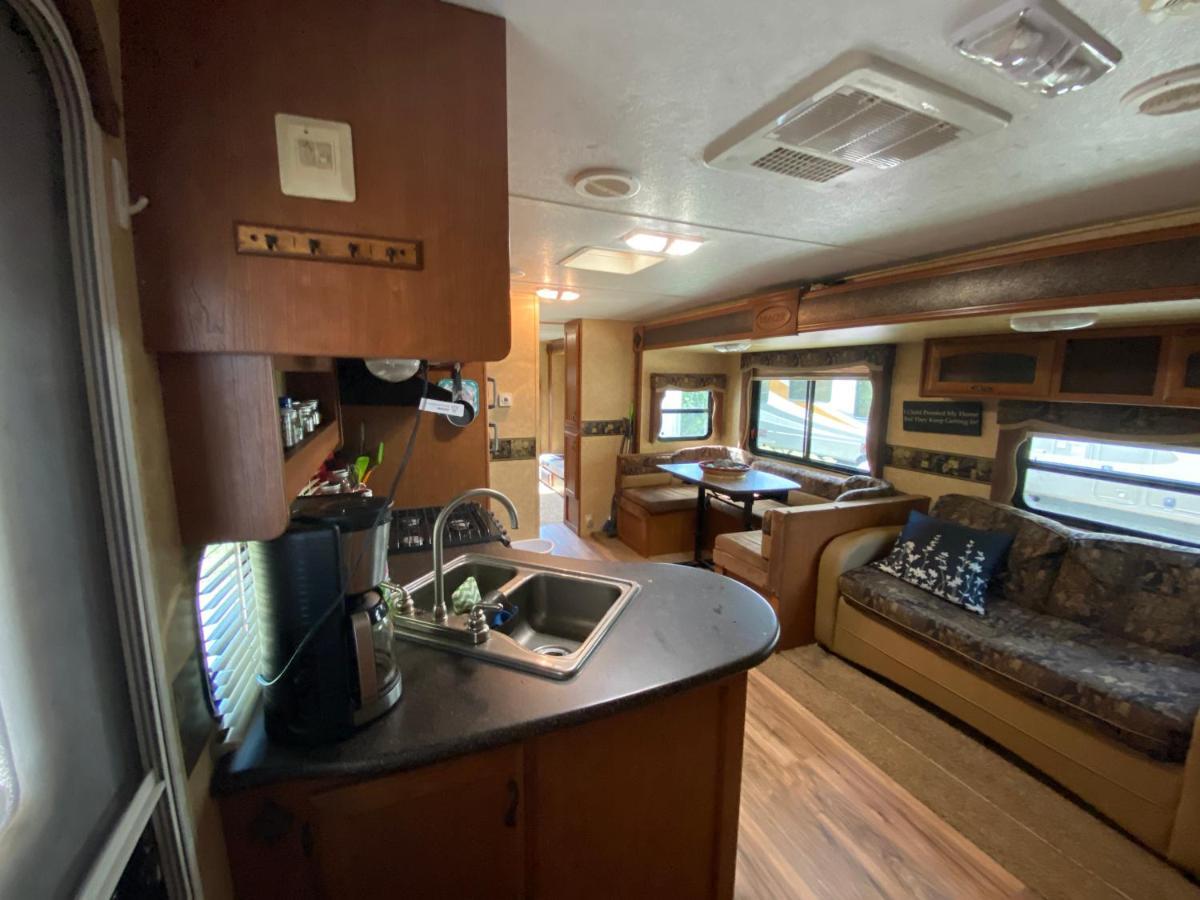 Water Front Tracer Rv By Glampers Camp Hotel Port Charlotte Exterior photo